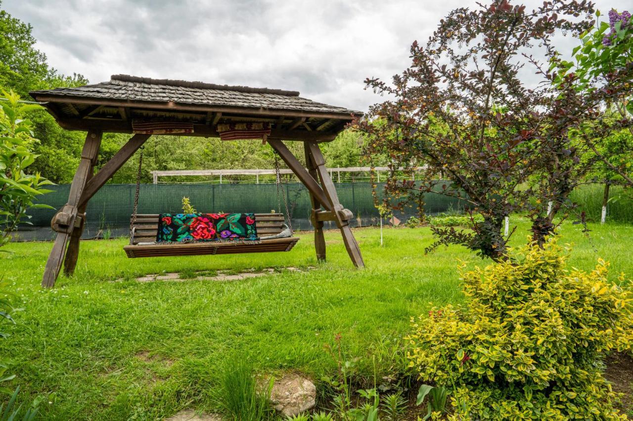 Cabana Rustic Borşa Eksteriør billede