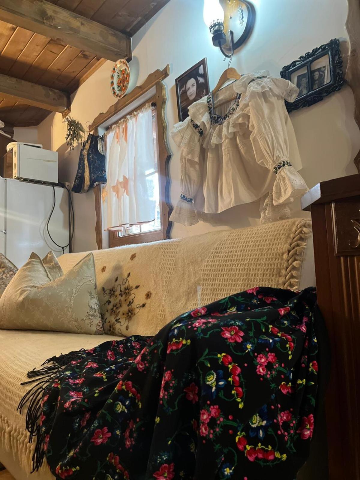 Cabana Rustic Borşa Værelse billede